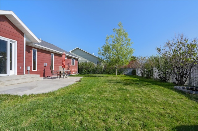 view of yard with a patio
