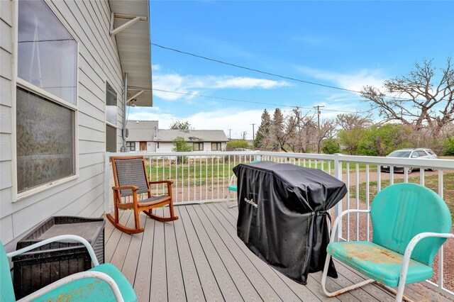500 34th St NW, Great Falls, MT 59404 - deck featuring area for grilling