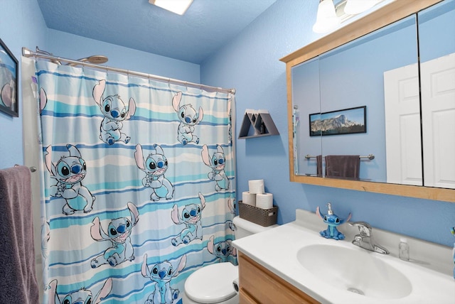 556 Fescue Slope Rd, Florence, MT 59833 - bathroom featuring vanity and curtained shower