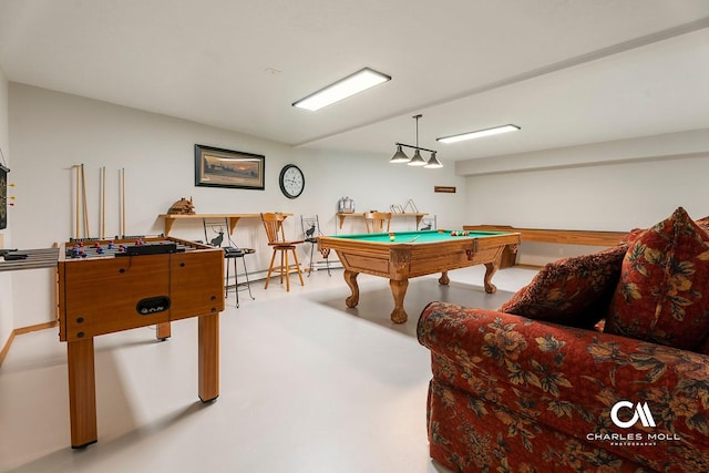 playroom featuring billiards