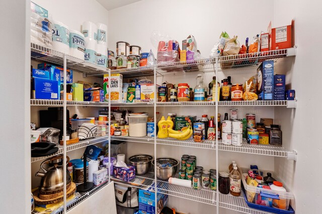 559 Stage Springs Ln, Stevensville, MT 59870 - view of pantry