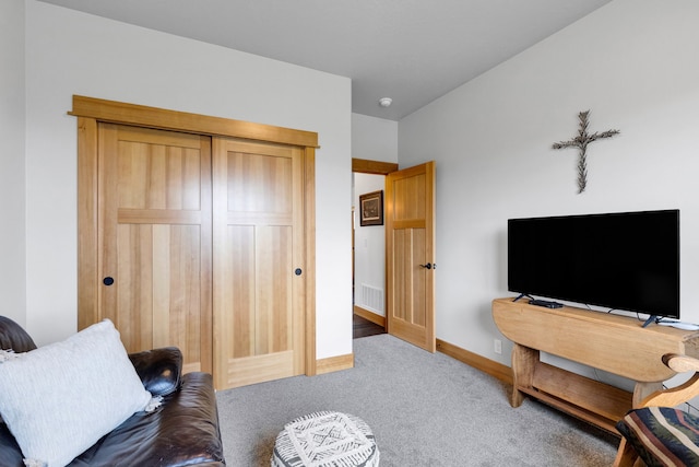 559 Stage Springs Ln, Stevensville, MT 59870 - living area with carpet floors and baseboards