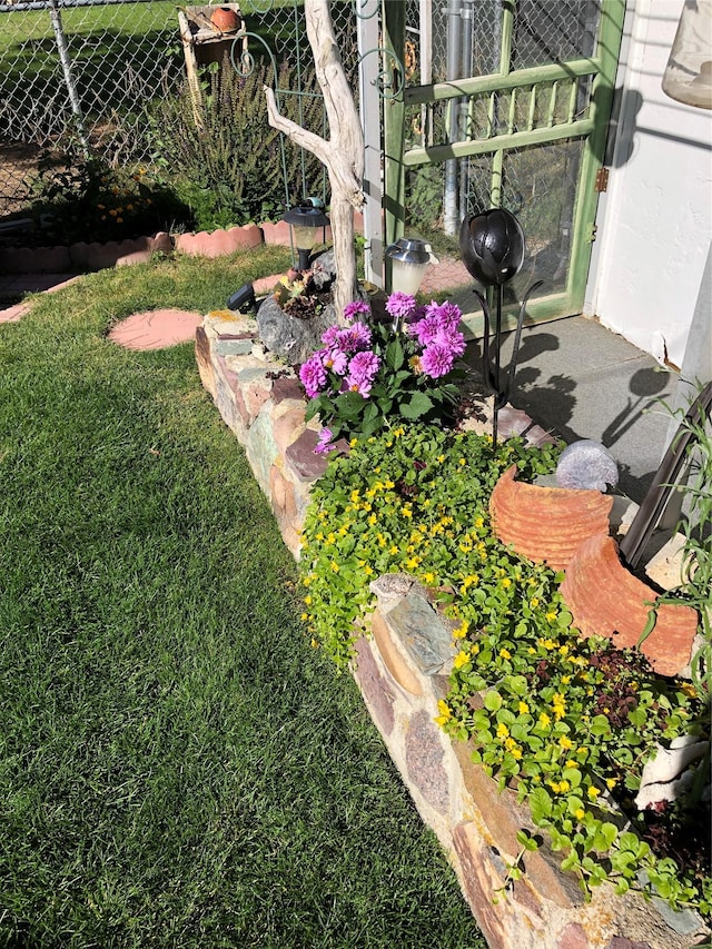 307 S Iowa St, Conrad, MT 59425 - view of yard