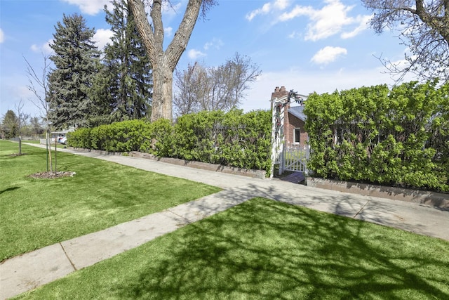 3313 5th Ave N, Great Falls, MT 59401 - view of green lawn