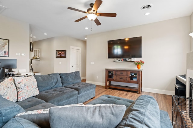 1317 Creekside Dr, Stevensville, MT 59870 - living room with a ceiling fan, wood finished floors, recessed lighting, and baseboards