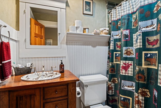 445 Sapphire Ln, Stevensville, MT 59870 - full bath featuring vanity and curtained shower