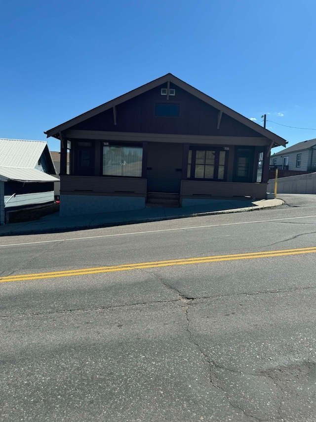 508-510 W Platinum St, Butte, MT 59701 - view of front of home