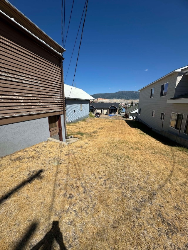 508-510 W Platinum St, Butte, MT 59701 - view of yard featuring a mountain view