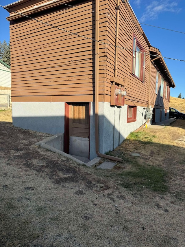 508-510 W Platinum St, Butte, MT 59701 - view of side of home