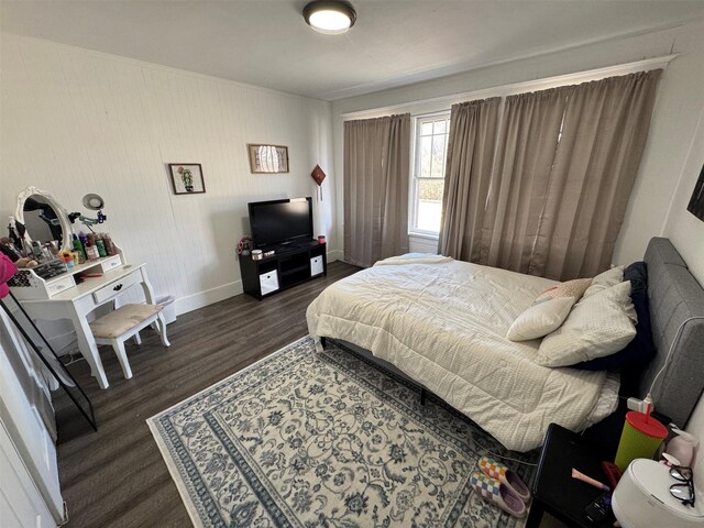 1100 Caledonia St, Butte, MT 59701 - bedroom with dark wood finished floors and baseboards