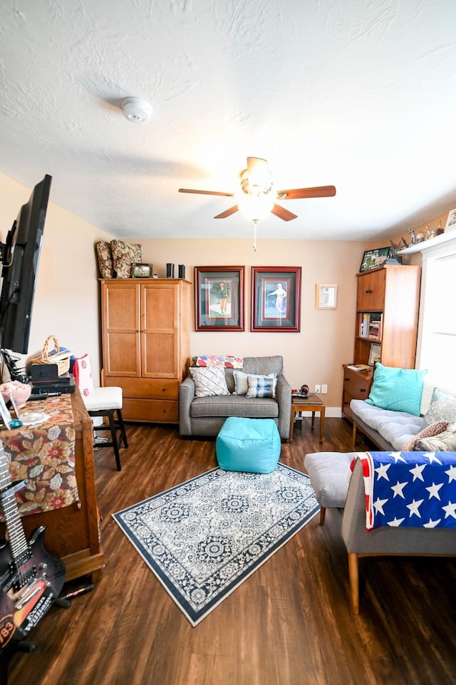 121 Choteau Ave NE, Great Falls, MT 59404 - living area with ceiling fan and wood finished floors
