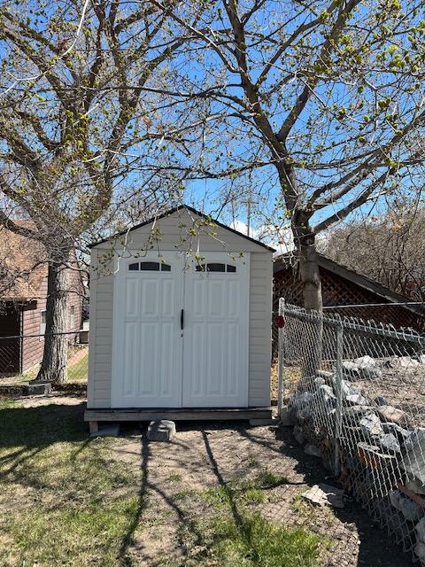 915 Hauser Blvd, Helena, MT 59601 - view of shed with fence