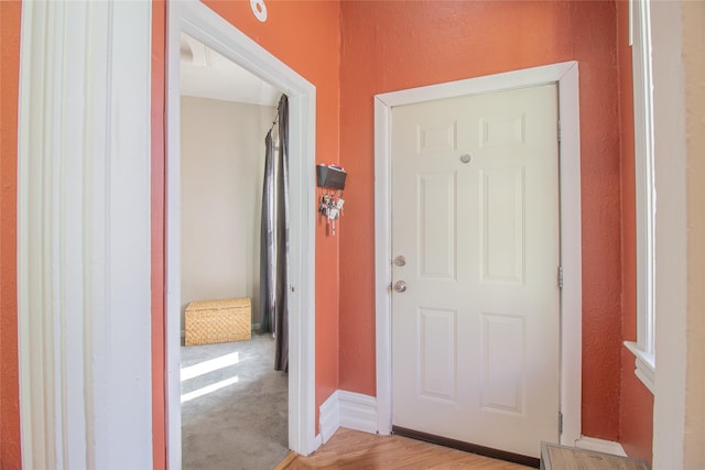 717 W Quartz St, Butte, MT 59701 - entrance foyer with a textured wall