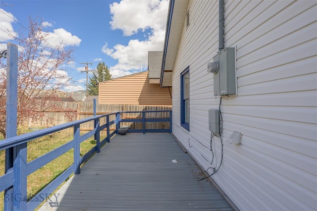 843 Lewisohn St, Butte, MT 59701 - deck with fence