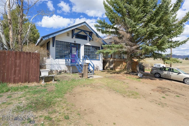 843 Lewisohn St, Butte, MT 59701 - view of front of property with fence