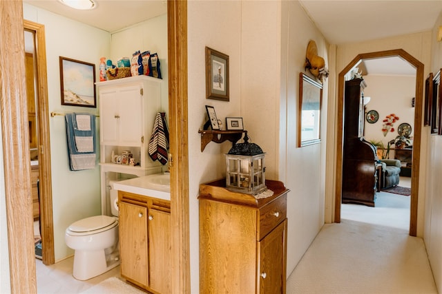 4242 Morningside Cir, Great Falls, MT 59405 - hallway with arched walkways