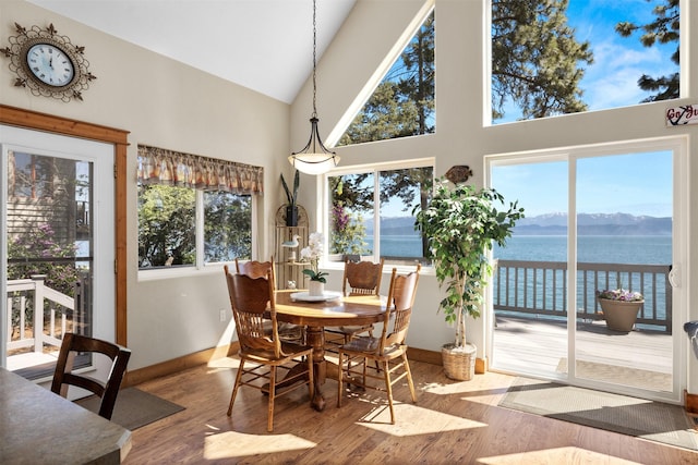 941 Lakeside Blvd, Lakeside, MT 59922 - sunroom with a water view and vaulted ceiling