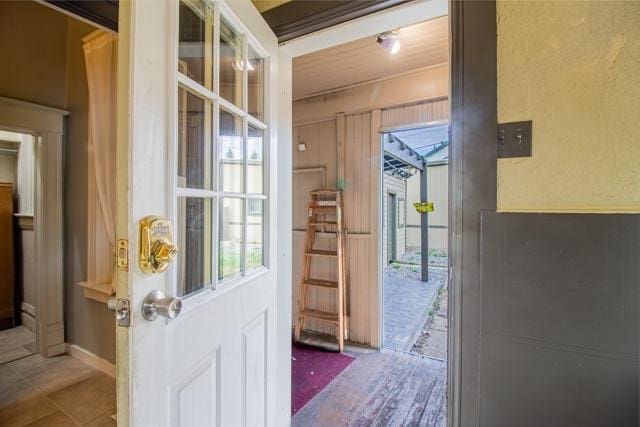 601 S Idaho St, Butte, MT 59701 - view of entryway