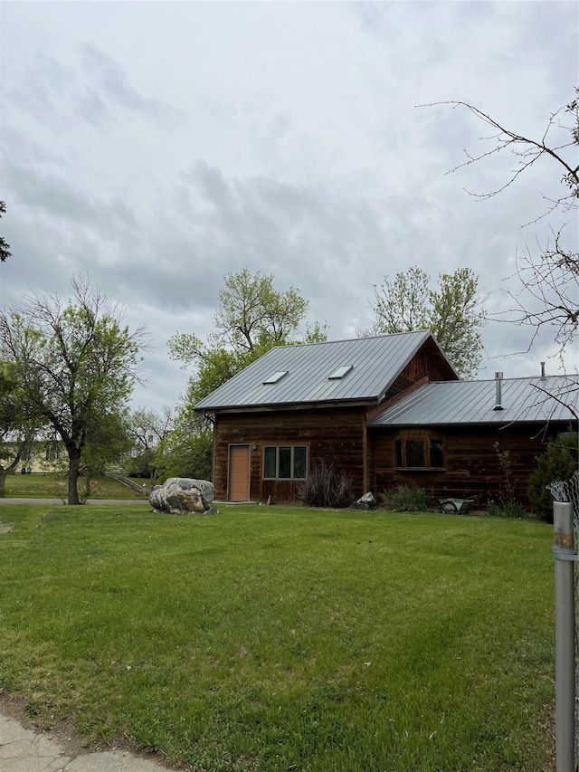 156 Clary Ave W, Geraldine, MT 59446 - view of front of home featuring a front lawn