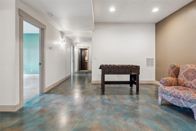 200 Lakeview Ter, Marion, MT 59925 - sitting room featuring finished concrete flooring, baseboards, and recessed lighting