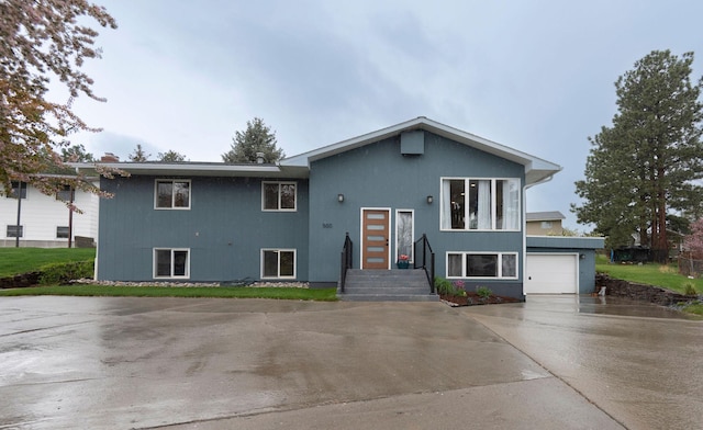 500 Geddis St, Helena, MT 59601 - view of front facade with concrete driveway