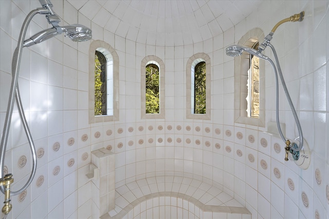 215 Browns Gulch Rd, Kalispell, MT 59901 - full bath featuring a tile shower