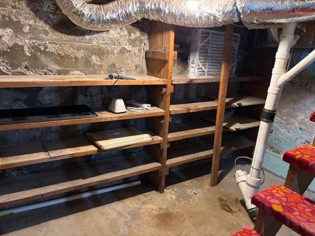 330 2nd St S, Shelby, MT 59474 - view of storage
