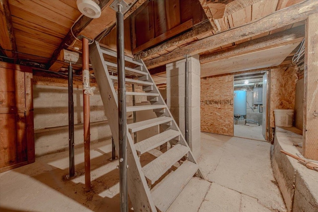 6470 US Highway 93 S, Eureka, MT 59917 - unfinished below grade area with stairway and a water pressure tank