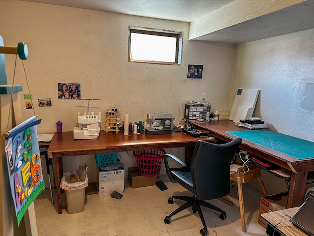 325 River Dr, Lolo, MT 59847 - home office featuring a textured wall