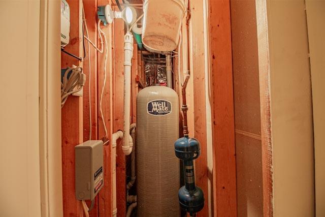 6 Cedar Lake Dr, Butte, MT 59701 - detailed view of a water pressure tank