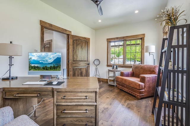 home office featuring dark wood-style floors, a ceiling fan, recessed lighting, and baseboards