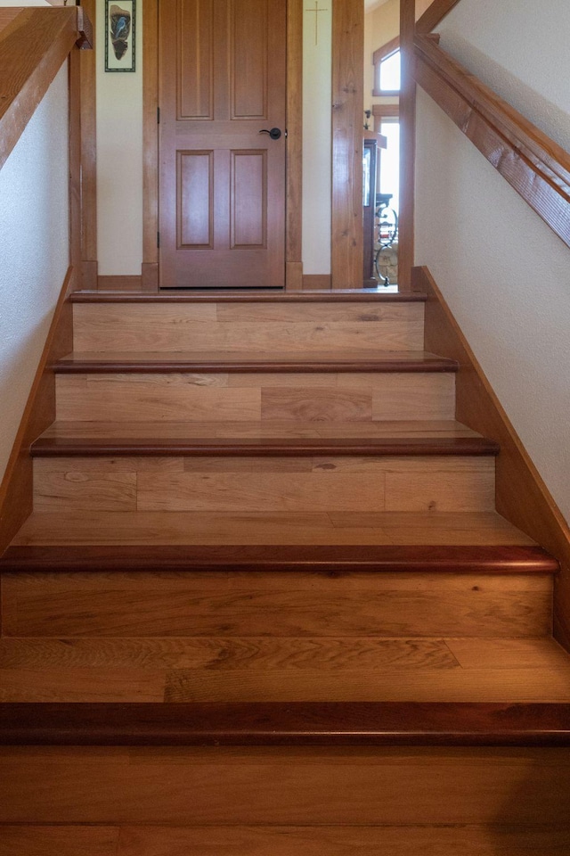 34520 Rocky Point Rd, Polson, MT 59860 - view of staircase