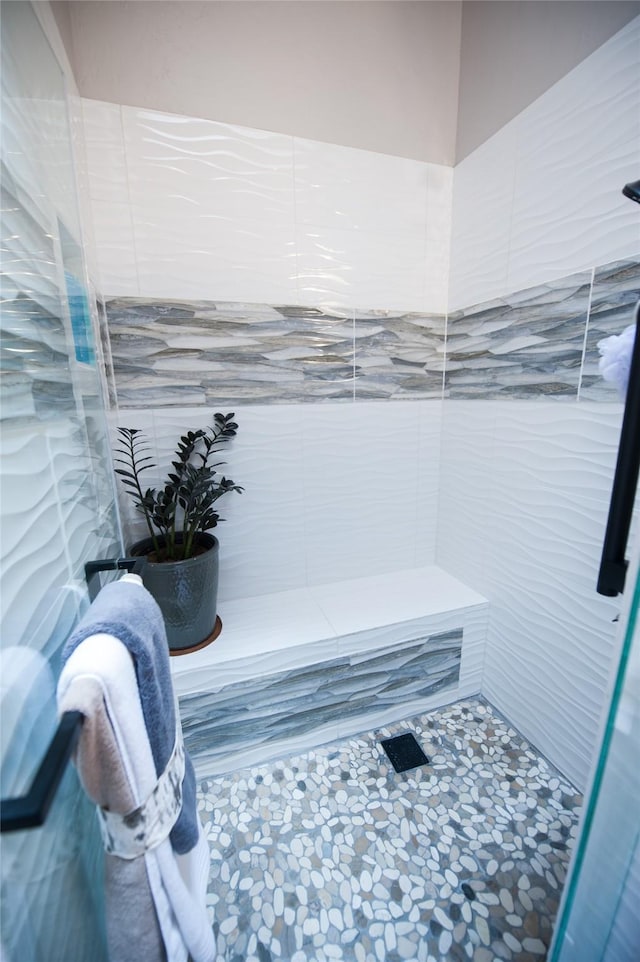 117 Woodland Estates Rd, Great Falls, MT 59404 - full bath featuring tiled shower and tile patterned floors