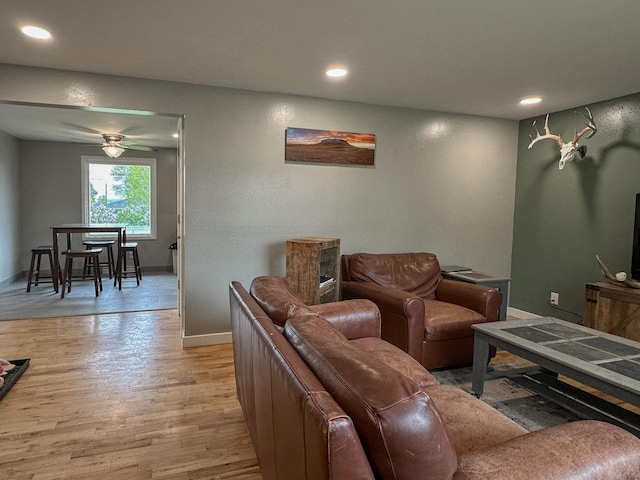 604 27th Ave NE, Great Falls, MT 59404 - living area featuring recessed lighting, light wood-style flooring, baseboards, and ceiling fan