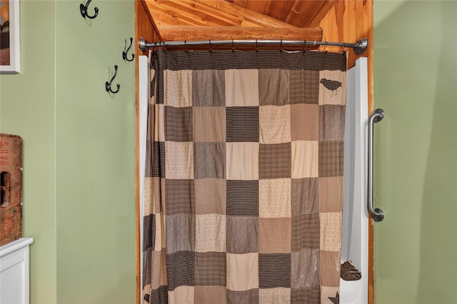 5 Lake Flat Ln, Great Falls, MT 59404 - bathroom with curtained shower