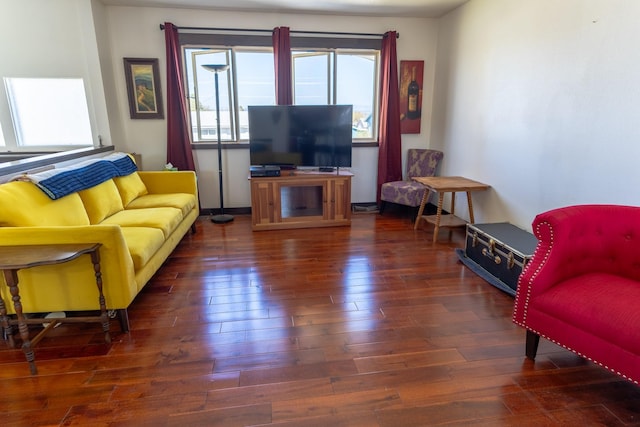 1827 Hollins Ave, Helena, MT 59601 - living area with dark wood finished floors