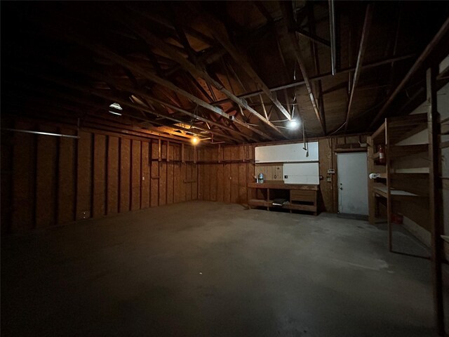 5061 Falcon Ln, Stevensville, MT 59870 - below grade area featuring a garage
