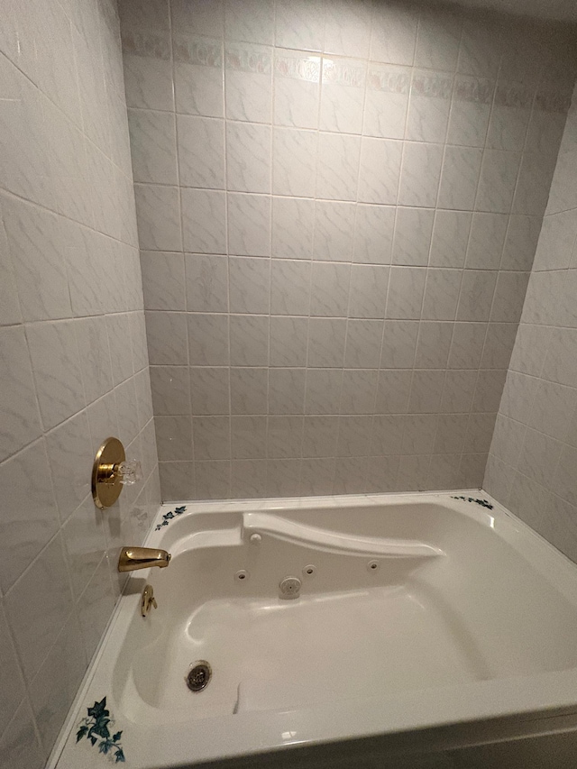 330 N Walnut St, Dillon, MT 59725 - view of full bath