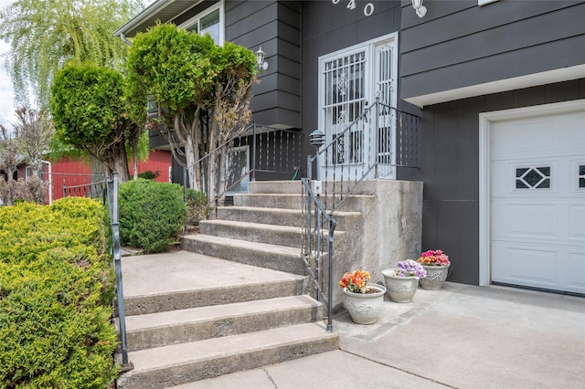 640 W Crestline Dr, Missoula, MT 59803 - property entrance featuring a garage