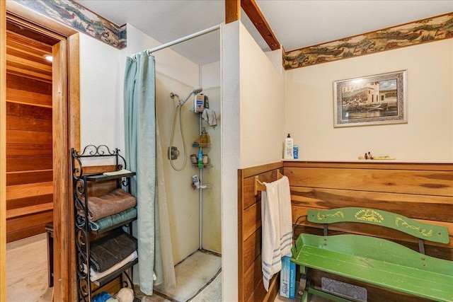 70 Dune Hill Ln, Great Falls, MT 59404 - bathroom with curtained shower