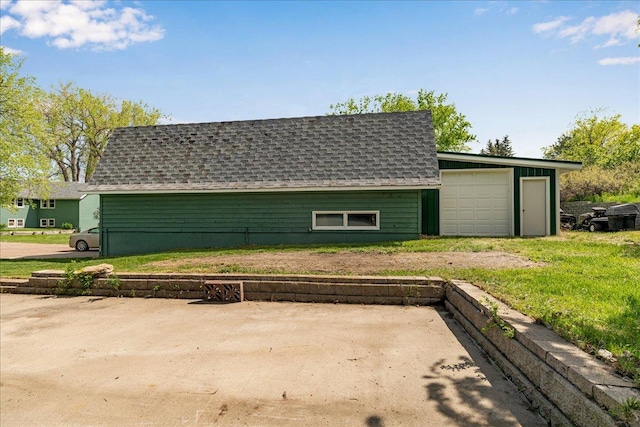 70 Dune Hill Ln, Great Falls, MT 59404 - exterior space with roof with shingles and a yard