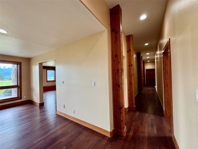 444 Windwalker Trl, Stevensville, MT 59870 - hallway featuring dark wood-style floors, baseboards, and recessed lighting