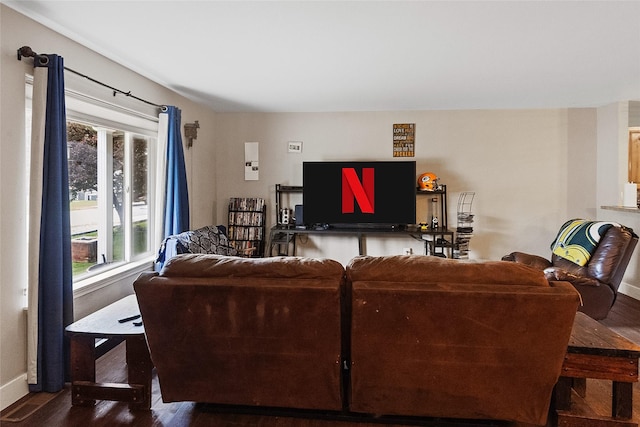 1091 Harmony Ct, Kalispell, MT 59901 - living area featuring baseboards and wood finished floors