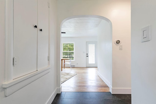 2929 Sunrise Promenade Promenade, Missoula, MT 59801 - hall with arched walkways and baseboards