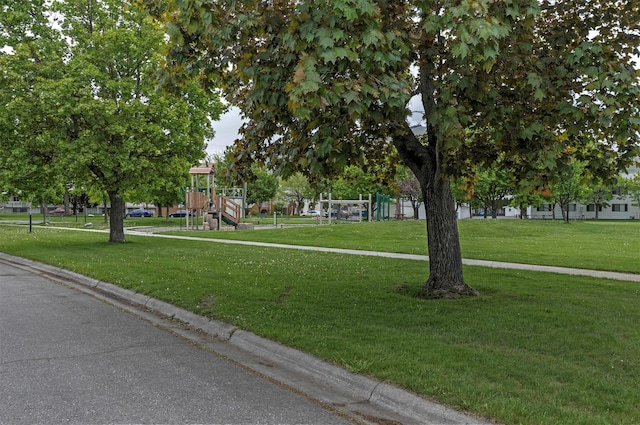 2929 Sunrise Promenade Promenade, Missoula, MT 59801 - view of property's community featuring a lawn