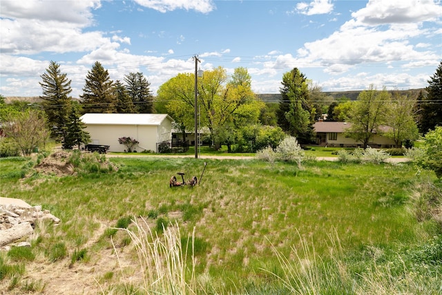 1610 Maple Dr, Fort Benton, MT 59442 - view of yard