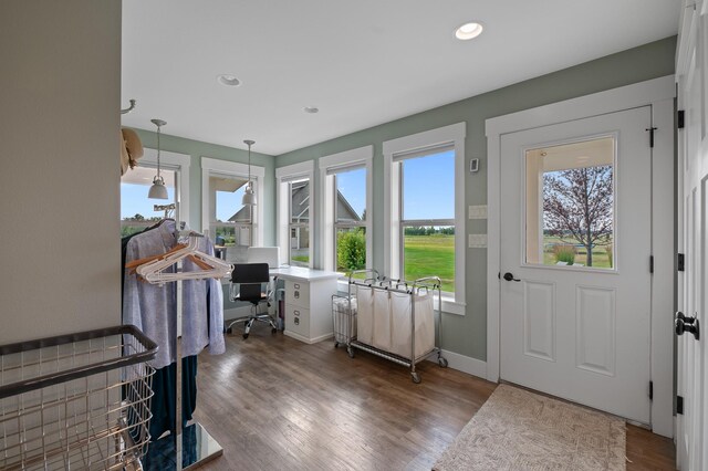 1221 Majestic View Ln, Kalispell, MT 59901 - entryway featuring wood finished floors, baseboards, and recessed lighting