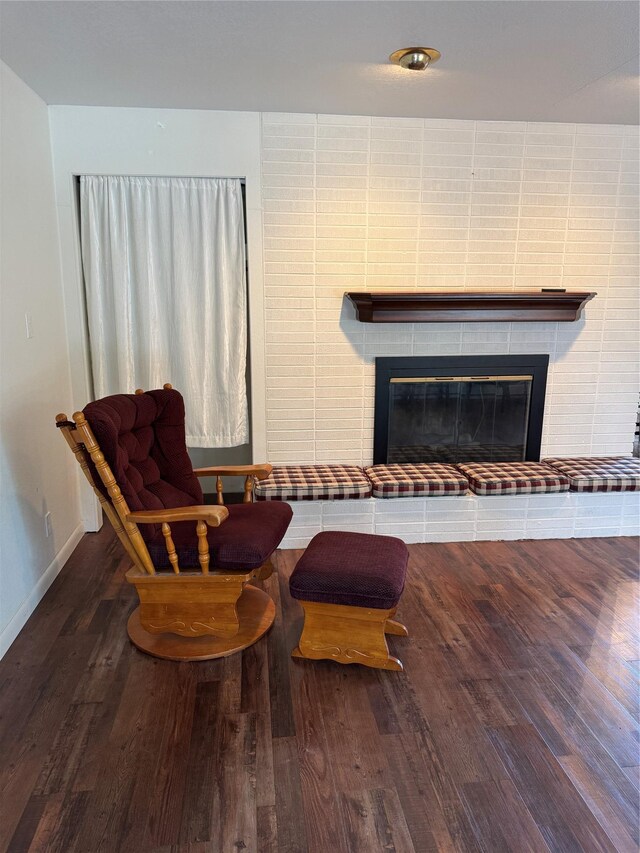 3115 8th Ave N, Great Falls, MT 59401 - sitting room with wood finished floors and a glass covered fireplace