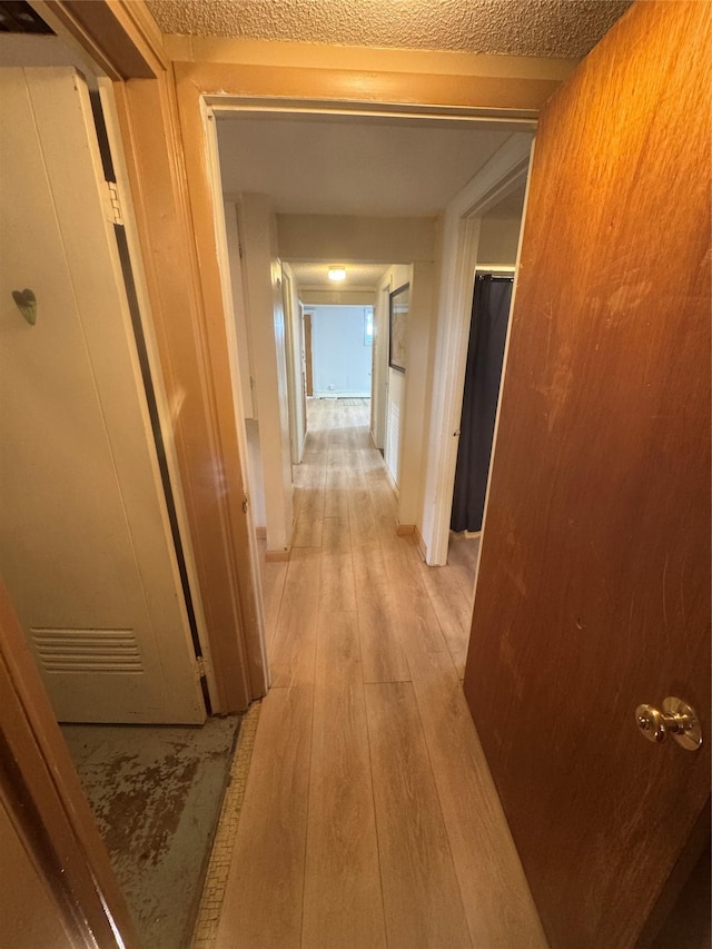 3115 8th Ave N, Great Falls, MT 59401 - hallway featuring light wood-style floors