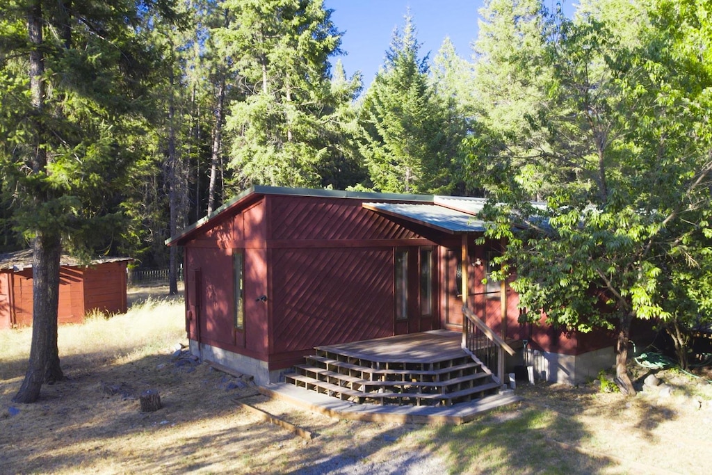 602 Upper Lynch Creek Rd, Plains, MT 59859 - exterior space